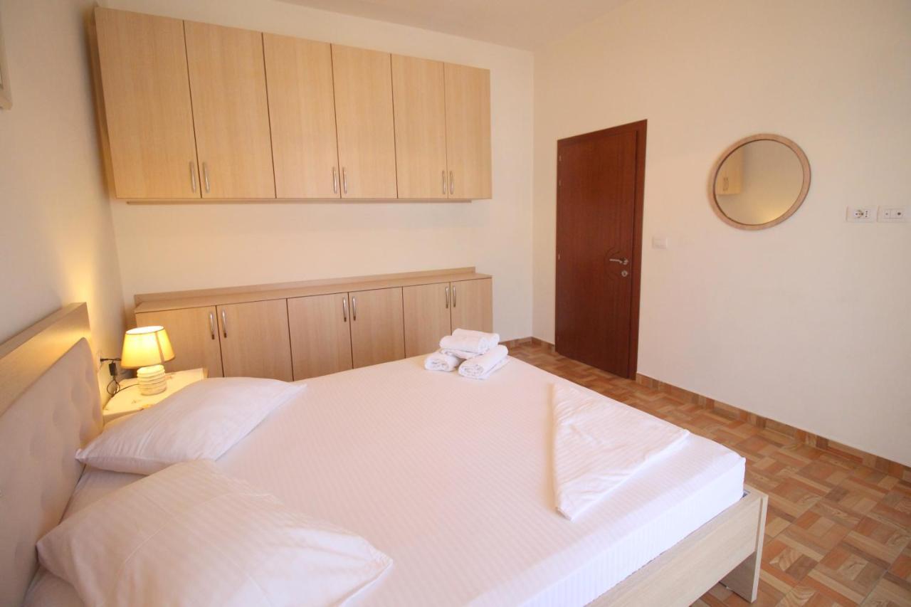 Doka Center Apartments Saranda Kültér fotó
