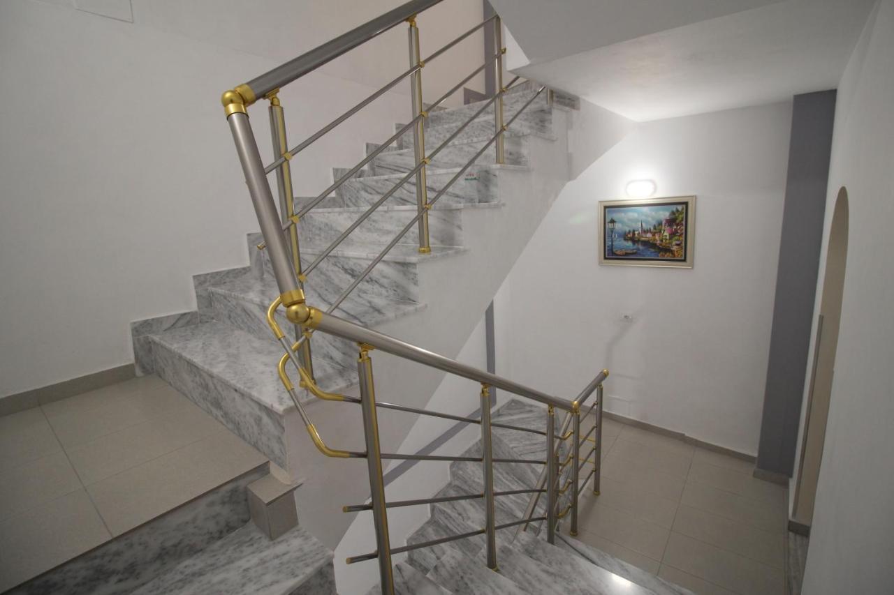 Doka Center Apartments Saranda Kültér fotó